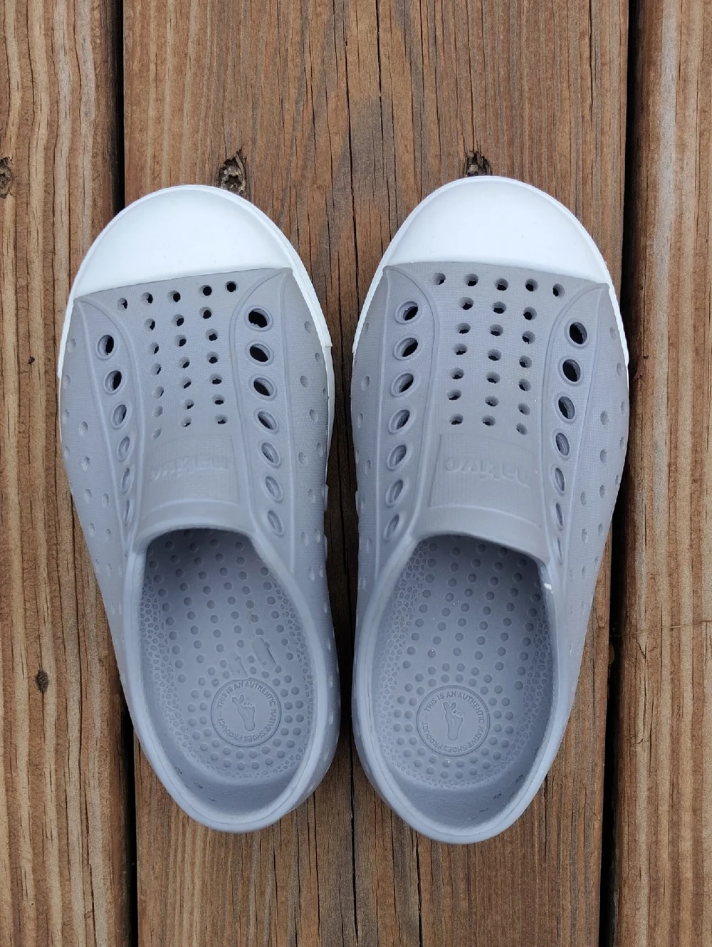 Native Gray Jefferson Slip-On Water Shoes Sneakers Size 8 Kids